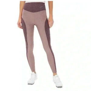 Nike women’s High Waist Studio Lux Legend
Leggings Tights purple sz M preloved